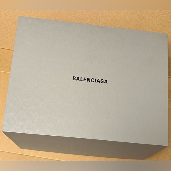 COPY - Balenciaga Large Box - Picture 1 of 5